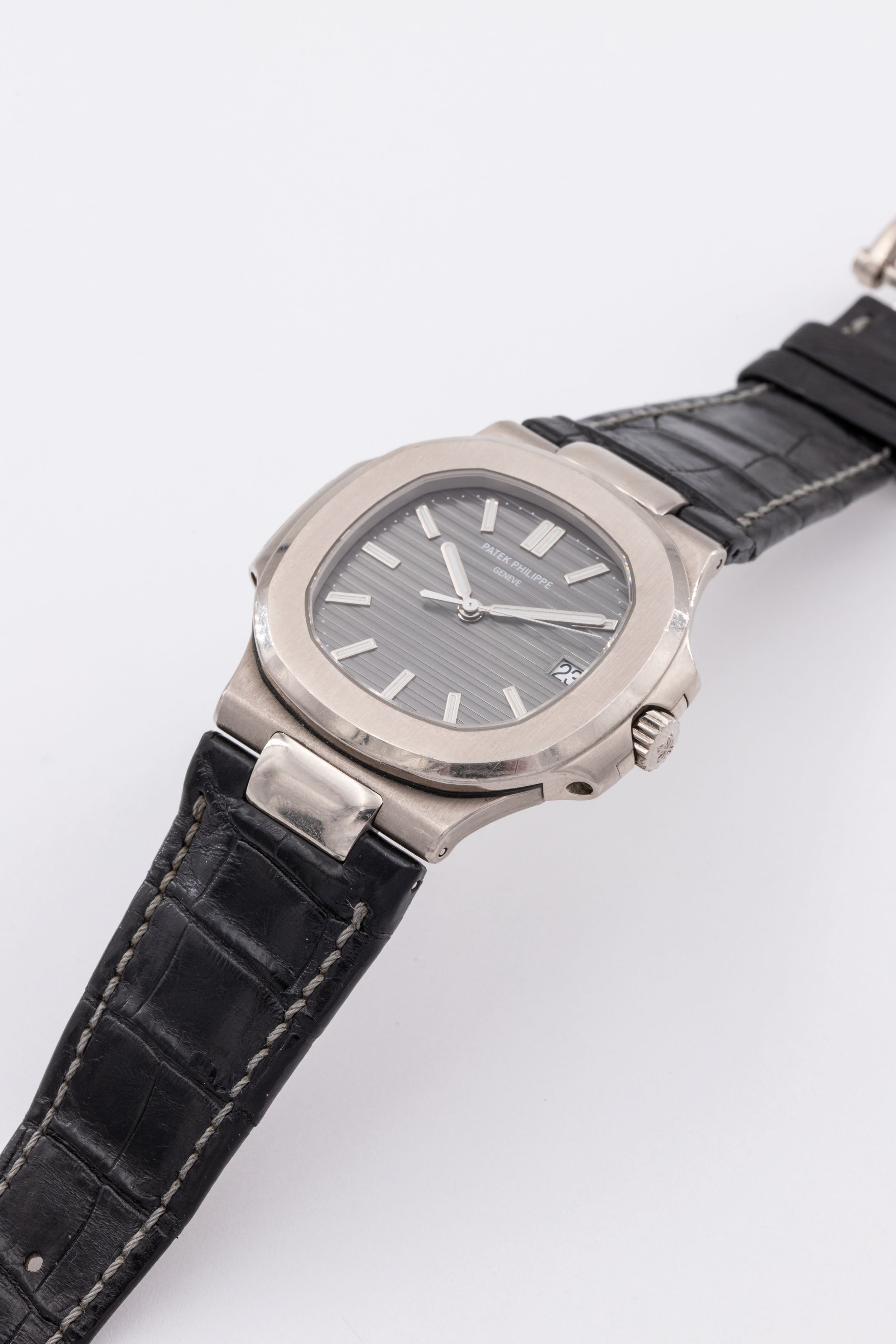 Patek Philippe Nautilus - Ref. 5711G-0001 - White Gold - Box and Warranty 2010