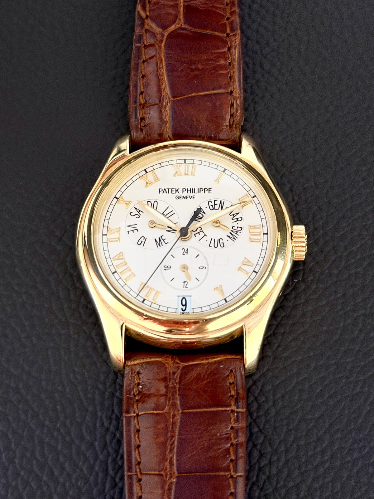 Patek Philippe Annual Calendar, Ref. 5035, Yellow Gold - 36mm