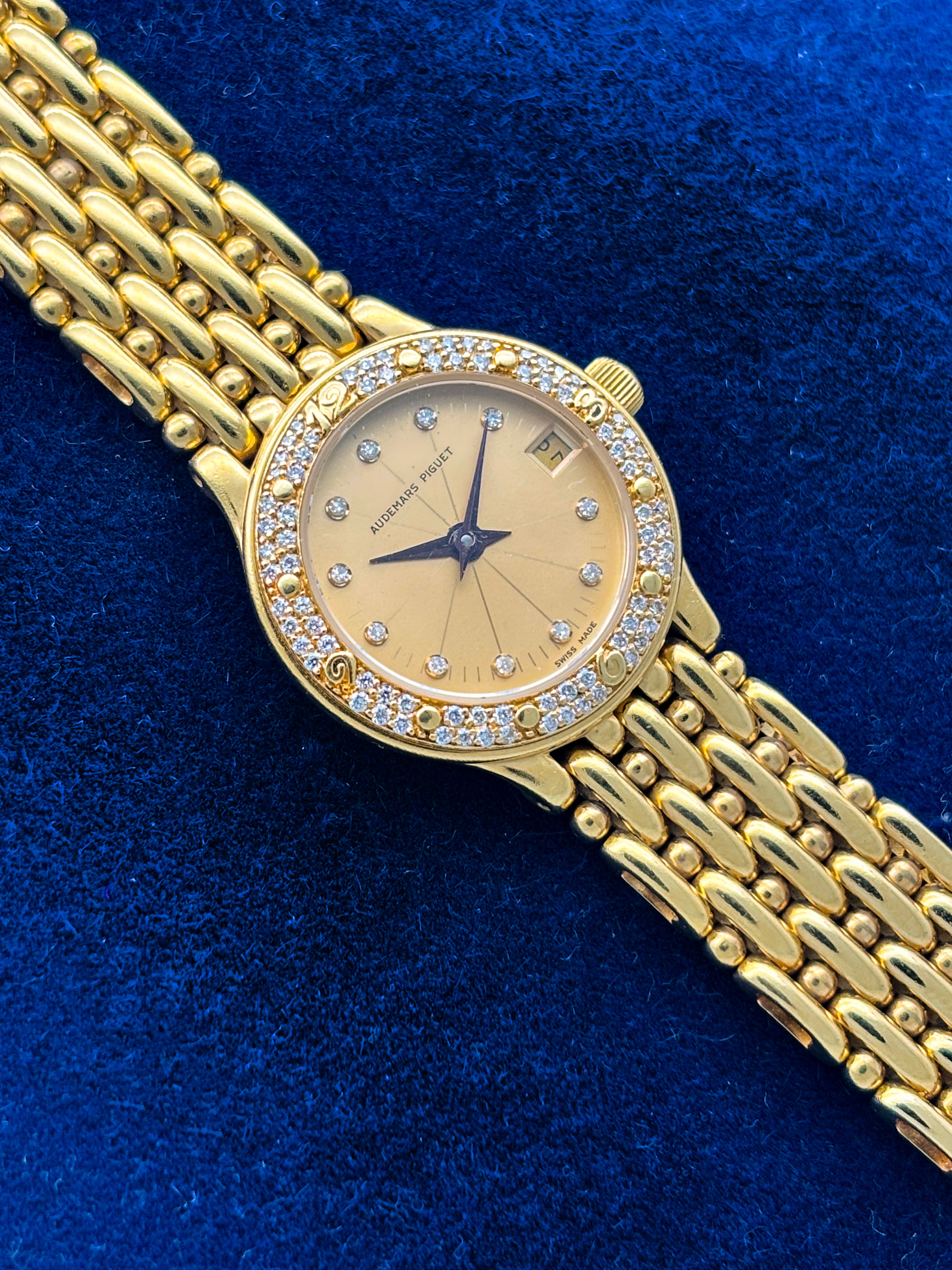 Audemars Piguet Lady - 18k Yellow Gold and Diamonds - 23mm