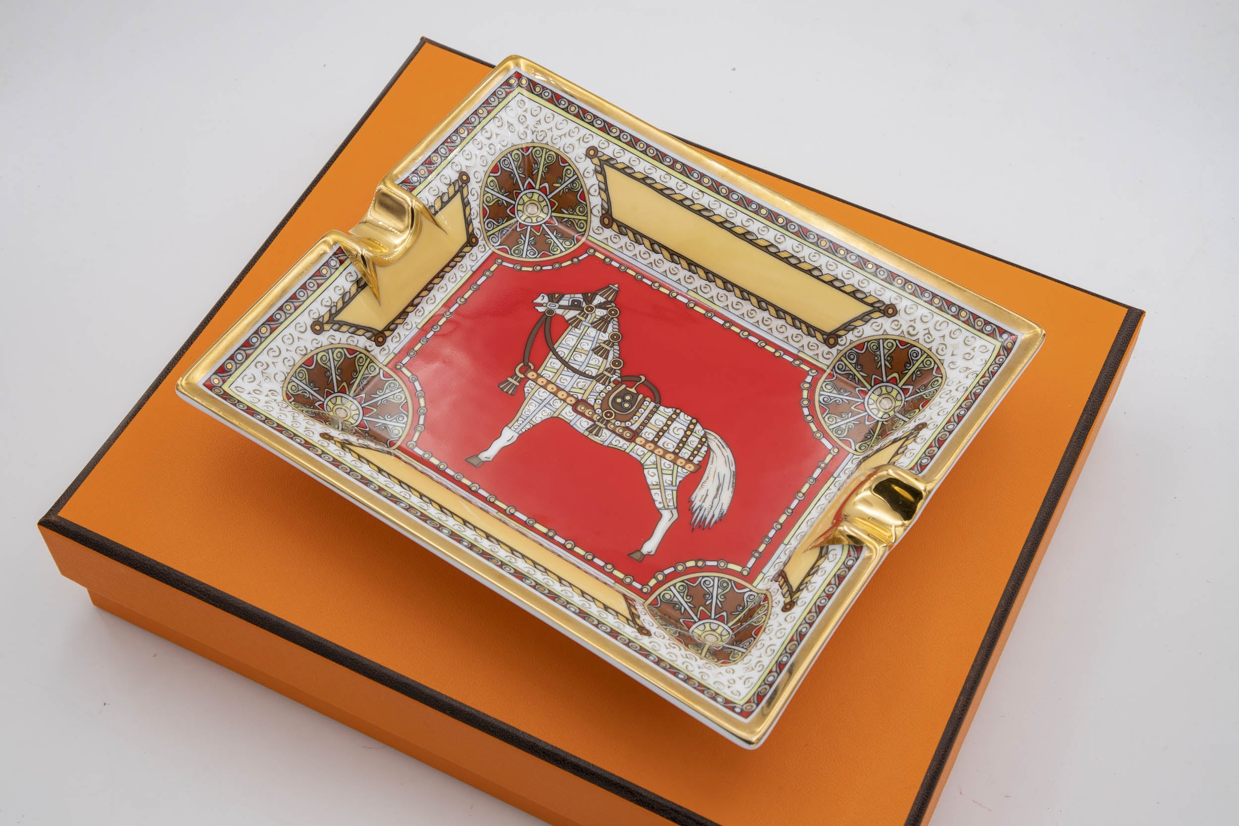Hermès Paris - Red Tray Horse Ashtray - Porcelain 19 x 15