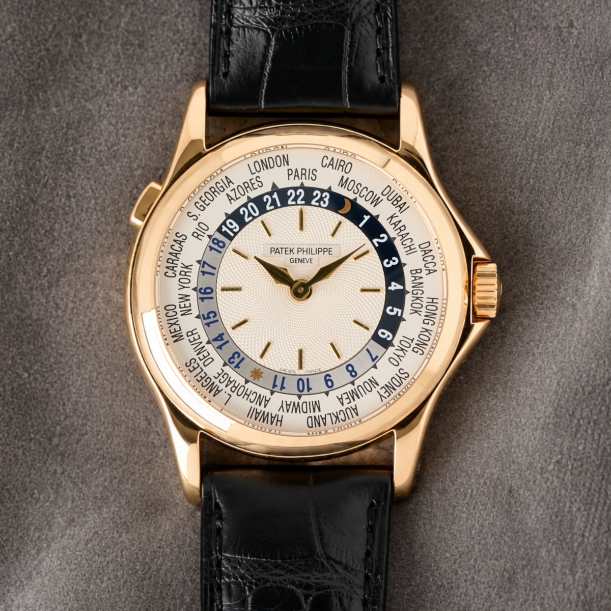 Patek Philippe World Time - Ref. 5110J - Yellow Gold -